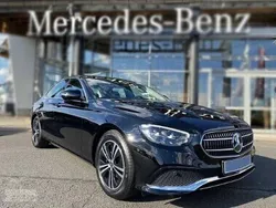 Czarny Używany 2022 Mercedes E220 AMG Sedan/Limuzyna | 248 094 zł