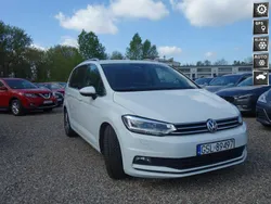 Biały Używany 2018 VW Touran Highline Minivan | 59 000 zł (Uczciwa cena)
