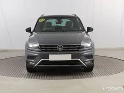 Szary Używany 2019 VW Tiguan SUV | 96 999 zł (Dość drogi)
