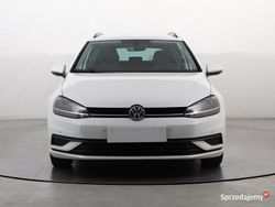 Biały Używany 2018 VW Golf VII Kombi | 39 999 zł (Uczciwa cena)