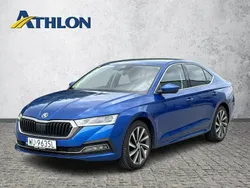 Niebieski (metalik) Używany 2021 Skoda Octavia Sedan/Limuzyna | 71 800 zł (Dość drogi)