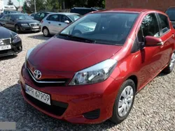 Bordowy (metalik) Używany 2014 Toyota Yaris Hatchback | 39 800 zł (Uczciwa cena)