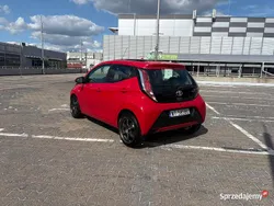 Czerwony Używany 2015 Toyota Aygo X-wave Hatchback | 29 900 zł (Uczciwa cena)