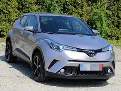 Inny kolor Używany 2017 Toyota C-HR SUV | 68 900 zł (Dość drogi)