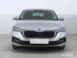 Szary Używany 2020 Skoda Octavia Hatchback | 64 999 zł (Uczciwa cena)