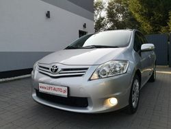 Srebrny Używany 2011 Toyota Auris Hatchback | 32 900 zł (Dość drogi)