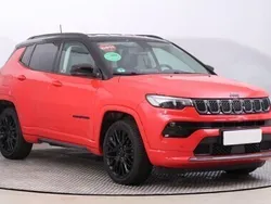 Czerwony Używany 2022 Jeep Compass SUV | 94 500 zł (Uczciwa cena)