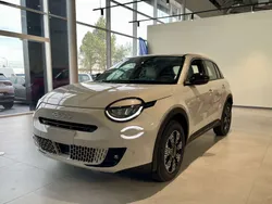 Lakier metalizowany beżowy sabbia Nowe 2025 Fiat 600 Hatchback | 96 626 zł (Dobra cena)