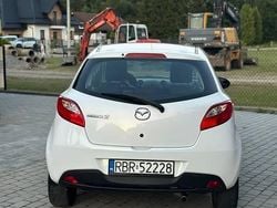 Biały Używany 2009 Mazda 2 Hatchback | 15 900 zł (Uczciwa cena)