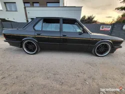 Czarny Używany 1984 BMW 535 Sedan/Limuzyna | 61 350 zł