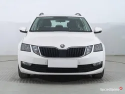 Biały Używany 2020 Skoda Octavia Kombi | 40 999 zł (Dobra cena)