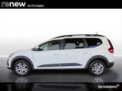 Biały Używany 2022 Dacia Jogger Comfort Minivan | 56 500 zł (Uczciwa cena)