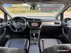 Szary Używany 2019 VW Touran Minivan | 64 950 zł (Uczciwa cena)