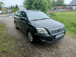 Czarny Używany 2004 Toyota Avensis Kombi | 4800 zł (Uczciwa cena)