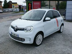 Biały (metalik) Używany 2021 Renault Twingo Hatchback | 45 000 zł