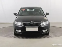 Czarny Używany 2016 Skoda Octavia Hatchback | 35 999 zł (Uczciwa cena)