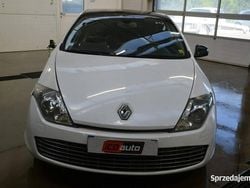 Biały Używany 2010 Renault Laguna Coupé Bose Edition Coupe | 13 500 zł