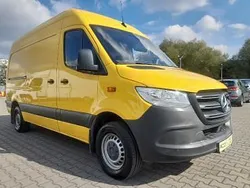 Żółty Używany 2019 Mercedes Sprinter Van | 99 000 zł