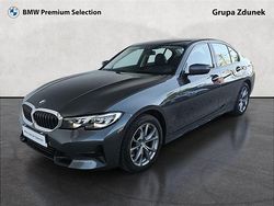 Szary mineralny metalizowany Używany 2022 BMW 320 Shadowline Sedan/Limuzyna | 109 900 zł