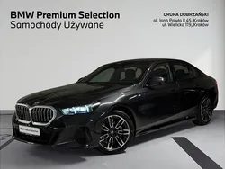 Szary sophisto z brylantowym połyskiem metalizowany Używany 2024 BMW 520 Comfort Edition Sedan/Limuzyna | 269 900 zł (Uczciwa cena)