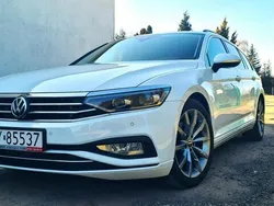 Biały Używany 2020 VW Passat Sedan/Limuzyna | 79 900 zł (Dość drogi)