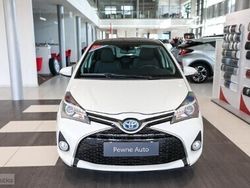 Biały Używany 2015 Toyota Yaris Hybrid Hatchback | 53 850 zł (Dość drogi)