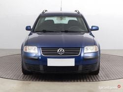 Niebieski Używany 2001 VW Passat Kombi | 2499 zł (Dobra cena)