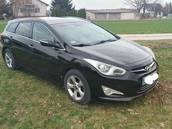 Czarny Używany 2012 Hyundai i40 Kombi | 32 000 zł (Dość drogi)