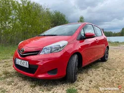 Czerwony Używany 2013 Toyota Yaris Sedan/Limuzyna | 22 700 zł (Dobra cena)