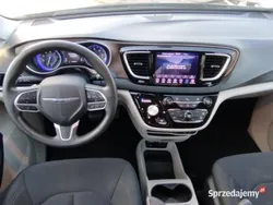 Używany 2018 Chrysler Pacifica Touring SUV | 74 900 zł (Dobra cena)