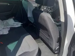 Biały Używany 2011 VW Passat Sedan/Limuzyna | 31 000 zł (Uczciwa cena)
