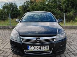 Czarny Używany 2011 Opel Astra Hatchback | 12 800 zł (Super Cena)