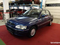 Niebieski Używany 1993 Ford Escort Sedan/Limuzyna | 11 900 zł
