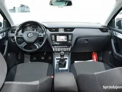 Szary (metalik) Używany 2015 Skoda Octavia Kombi | 31 000 zł (Dobra cena)