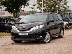 Czarny Używany 2014 Toyota Sienna XLE Minivan | 62 900 zł