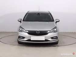 Srebrny Używany 2017 Opel Astra Kombi | 33 999 zł (Uczciwa cena)