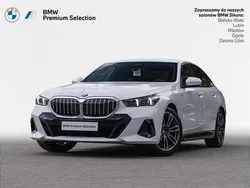 Biel alpejska Używany 2024 BMW 520 Shadowline Sedan/Limuzyna | 209 900 zł (Uczciwa cena)