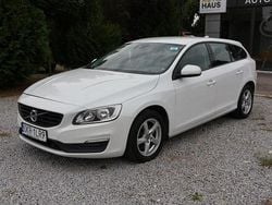 Biały (metalik) Używany 2015 Volvo V60 Kombi | 45 400 zł (Dobra cena)
