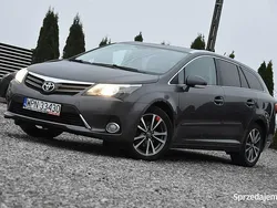 Szary (metalik) Używany 2013 Toyota Avensis Kombi | 31 900 zł (Uczciwa cena)
