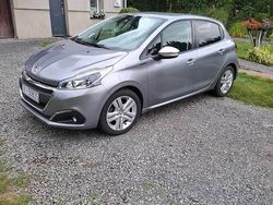 Szary Używany 2019 Peugeot 208 Hatchback | 34 000 zł (Uczciwa cena)