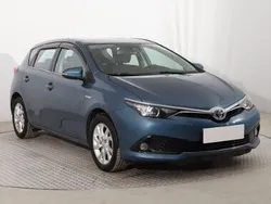 Niebieski Używany 2018 Toyota Auris Hatchback | 65 999 zł (Uczciwa cena)