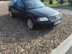 Czarny Używany 2003 VW Passat Sedan/Limuzyna | 8400 zł (Drogi)
