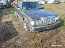 Używany 1993 Mercedes E220 | 3999 zł