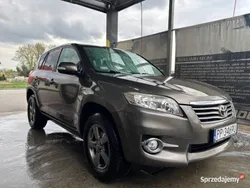 Złoty Używany 2009 Toyota RAV4 SUV | 36 900 zł (Uczciwa cena)