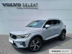 Szary Używany 2024 Volvo XC40 SUV | 159 900 zł (Dobra cena)