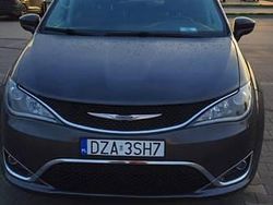 Używany 2017 Chrysler Pacifica SUV | 75 000 zł (Drogi)