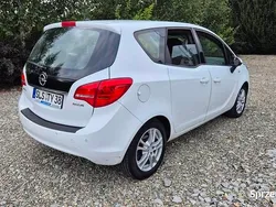 Biały Używany 2014 Opel Meriva Minivan | 17 900 zł (Super Cena)