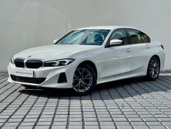 Biel alpejska Używany 2023 BMW 318 Shadowline Sedan/Limuzyna | 168 900 zł (Drogi)