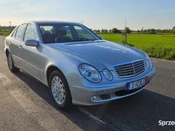 Srebrny Używany 2003 Mercedes E320 Sedan/Limuzyna | 45 000 zł