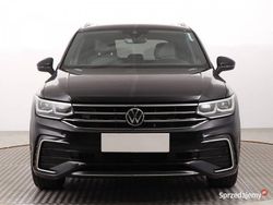 Czarny Używany 2021 VW Tiguan SUV | 149 999 zł